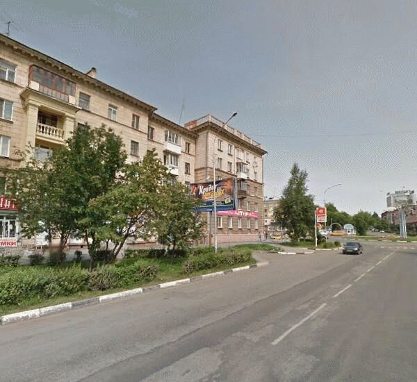 Банкомат Уралтрансбанка по адресу проспект Строителей 17